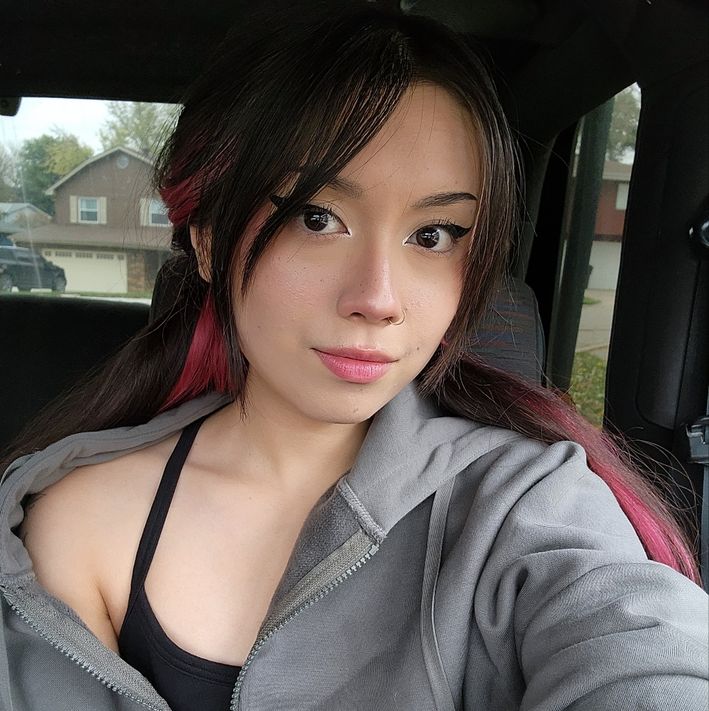 Meet your Posher, Kiana